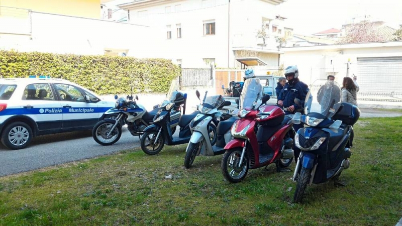 moto-scooter-rubati-scuola-1